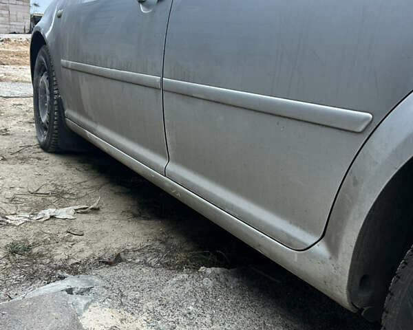 Сірий Фольксваген Гольф, об'ємом двигуна 1.6 л та пробігом 200 тис. км за 1700 $, фото 3 на Automoto.ua