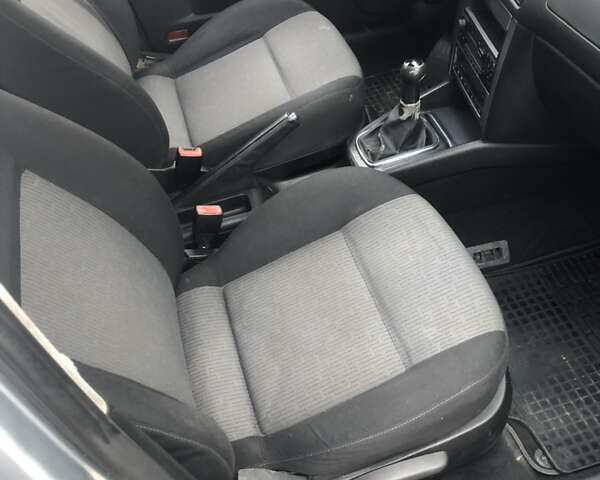 Сірий Фольксваген Гольф, об'ємом двигуна 1.39 л та пробігом 226 тис. км за 3850 $, фото 12 на Automoto.ua