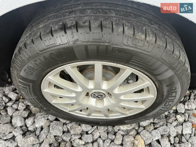 Серый Фольксваген Гольф, объемом двигателя 1.6 л и пробегом 201 тыс. км за 5499 $, фото 36 на Automoto.ua