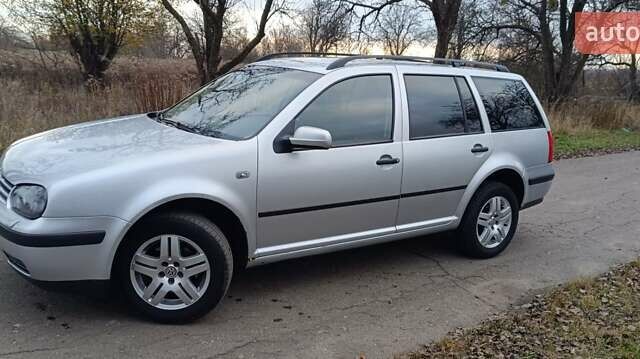 Серый Фольксваген Гольф, объемом двигателя 1.39 л и пробегом 240 тыс. км за 4200 $, фото 5 на Automoto.ua