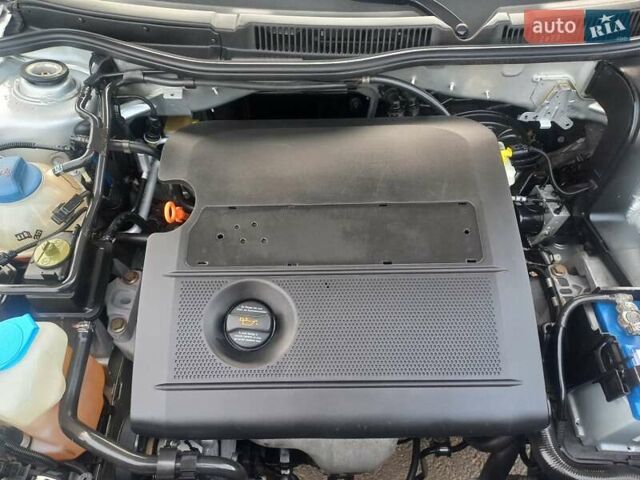 Серый Фольксваген Гольф, объемом двигателя 1.6 л и пробегом 308 тыс. км за 4950 $, фото 30 на Automoto.ua