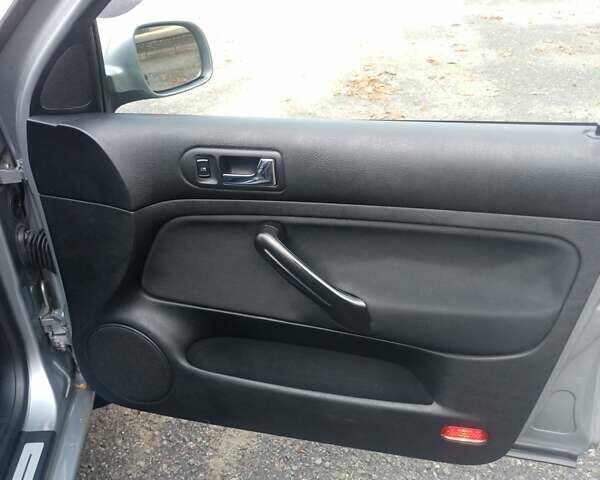 Сірий Фольксваген Гольф, об'ємом двигуна 1.6 л та пробігом 211 тис. км за 4600 $, фото 21 на Automoto.ua