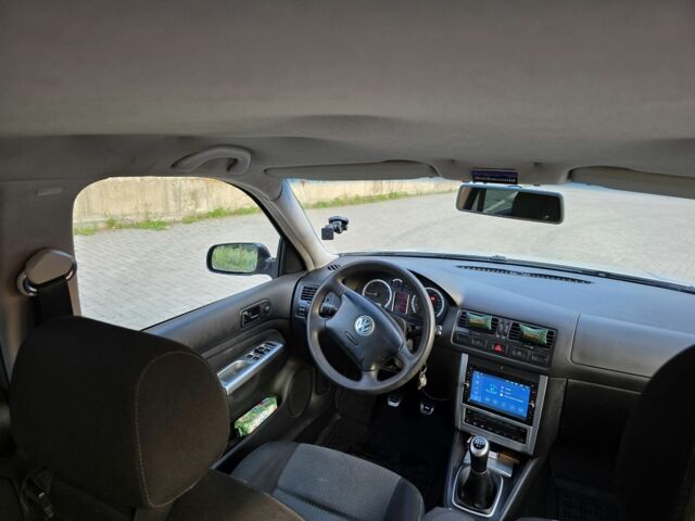 Серый Фольксваген Гольф, объемом двигателя 1.9 л и пробегом 368 тыс. км за 2999 $, фото 7 на Automoto.ua