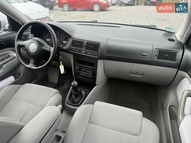 Серый Фольксваген Гольф, объемом двигателя 1.6 л и пробегом 201 тыс. км за 5499 $, фото 17 на Automoto.ua