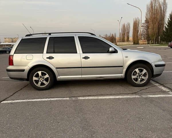 Сірий Фольксваген Гольф, об'ємом двигуна 1.39 л та пробігом 272 тис. км за 3800 $, фото 10 на Automoto.ua