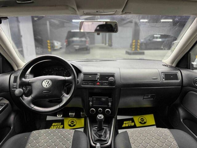 Серый Фольксваген Гольф, объемом двигателя 1.4 л и пробегом 246 тыс. км за 4700 $, фото 4 на Automoto.ua