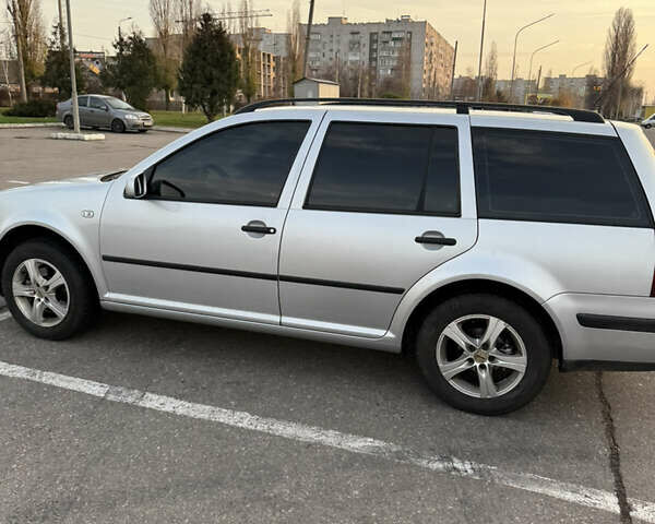 Сірий Фольксваген Гольф, об'ємом двигуна 1.39 л та пробігом 272 тис. км за 3800 $, фото 24 на Automoto.ua