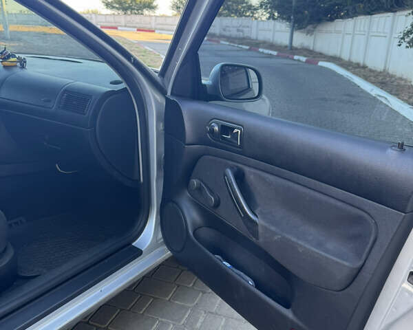 Серый Фольксваген Гольф, объемом двигателя 1.9 л и пробегом 375 тыс. км за 4300 $, фото 8 на Automoto.ua