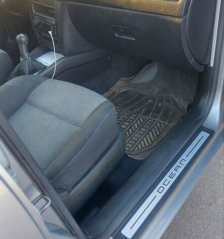 Серый Фольксваген Гольф, объемом двигателя 1.98 л и пробегом 231 тыс. км за 4350 $, фото 18 на Automoto.ua