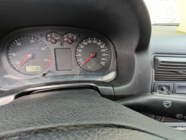 Серый Фольксваген Гольф, объемом двигателя 1.9 л и пробегом 441 тыс. км за 2200 $, фото 13 на Automoto.ua