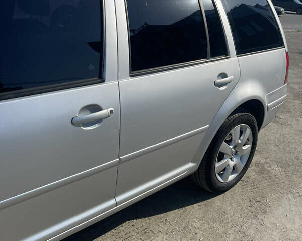 Серый Фольксваген Гольф, объемом двигателя 1.9 л и пробегом 295 тыс. км за 4000 $, фото 18 на Automoto.ua