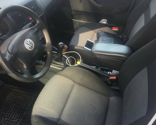 Серый Фольксваген Гольф, объемом двигателя 1.39 л и пробегом 250 тыс. км за 2700 $, фото 5 на Automoto.ua