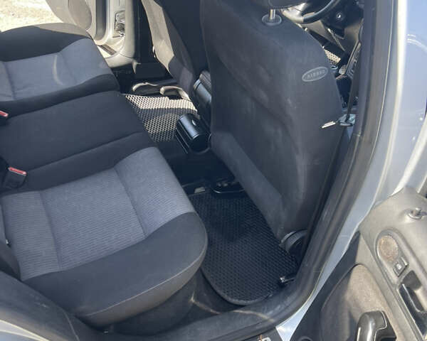 Серый Фольксваген Гольф, объемом двигателя 1.9 л и пробегом 295 тыс. км за 4000 $, фото 10 на Automoto.ua