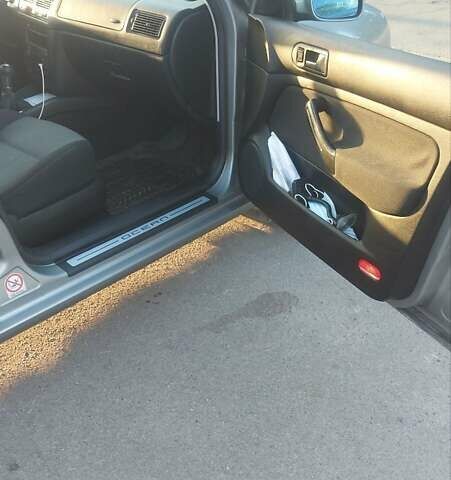 Серый Фольксваген Гольф, объемом двигателя 1.98 л и пробегом 231 тыс. км за 4350 $, фото 19 на Automoto.ua