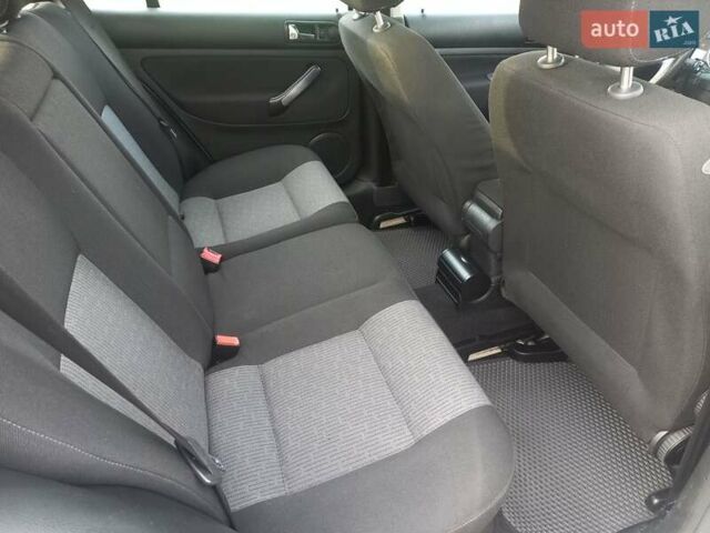 Серый Фольксваген Гольф, объемом двигателя 1.6 л и пробегом 308 тыс. км за 4950 $, фото 18 на Automoto.ua