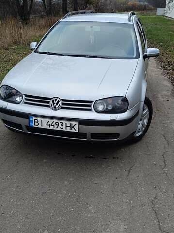 Серый Фольксваген Гольф, объемом двигателя 1.39 л и пробегом 240 тыс. км за 4200 $, фото 4 на Automoto.ua