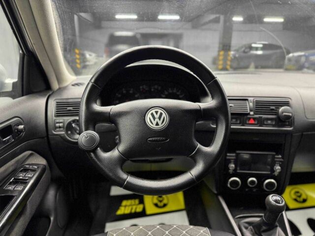 Серый Фольксваген Гольф, объемом двигателя 1.4 л и пробегом 246 тыс. км за 4700 $, фото 3 на Automoto.ua