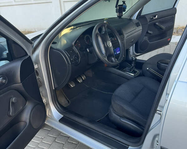 Серый Фольксваген Гольф, объемом двигателя 1.9 л и пробегом 375 тыс. км за 4300 $, фото 10 на Automoto.ua