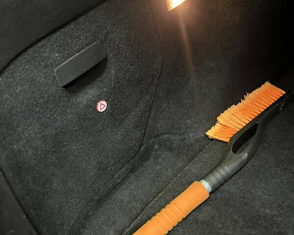 Сірий Фольксваген Гольф, об'ємом двигуна 1.6 л та пробігом 279 тис. км за 4450 $, фото 23 на Automoto.ua