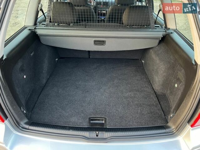 Сірий Фольксваген Гольф, об'ємом двигуна 1.6 л та пробігом 182 тис. км за 5200 $, фото 28 на Automoto.ua