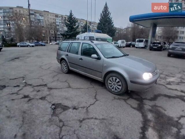 Сірий Фольксваген Гольф, об'ємом двигуна 1.6 л та пробігом 250 тис. км за 3199 $, фото 2 на Automoto.ua
