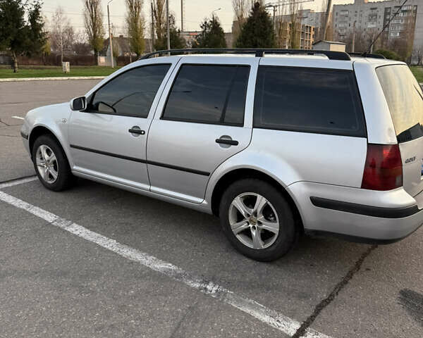 Сірий Фольксваген Гольф, об'ємом двигуна 1.39 л та пробігом 272 тис. км за 3800 $, фото 23 на Automoto.ua