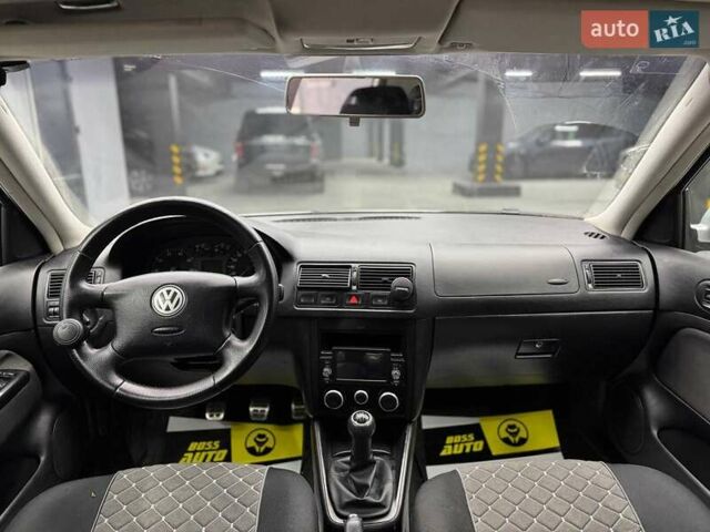 Серый Фольксваген Гольф, объемом двигателя 1.39 л и пробегом 246 тыс. км за 4700 $, фото 12 на Automoto.ua