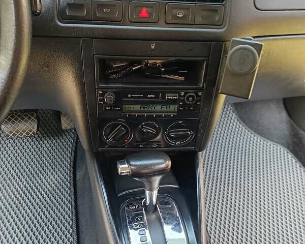 Сірий Фольксваген Гольф, об'ємом двигуна 1.6 л та пробігом 197 тис. км за 4700 $, фото 11 на Automoto.ua