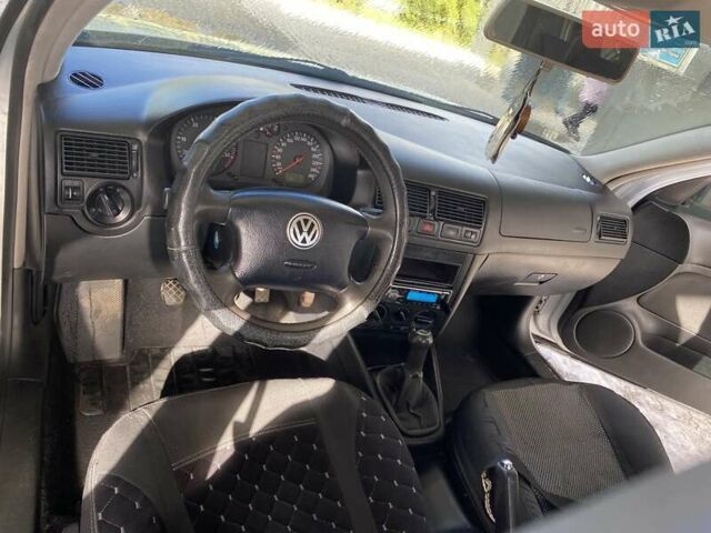 Серый Фольксваген Гольф, объемом двигателя 1.9 л и пробегом 308 тыс. км за 4300 $, фото 6 на Automoto.ua