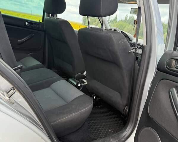 Сірий Фольксваген Гольф, об'ємом двигуна 1.9 л та пробігом 334 тис. км за 4500 $, фото 5 на Automoto.ua