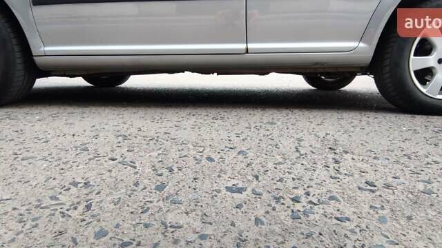 Серый Фольксваген Гольф, объемом двигателя 1.6 л и пробегом 282 тыс. км за 5000 $, фото 10 на Automoto.ua