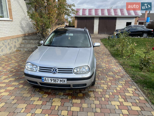 Серый Фольксваген Гольф, объемом двигателя 1.6 л и пробегом 280 тыс. км за 3200 $, фото 1 на Automoto.ua