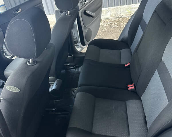 Сірий Фольксваген Гольф, об'ємом двигуна 1.6 л та пробігом 245 тис. км за 4600 $, фото 7 на Automoto.ua