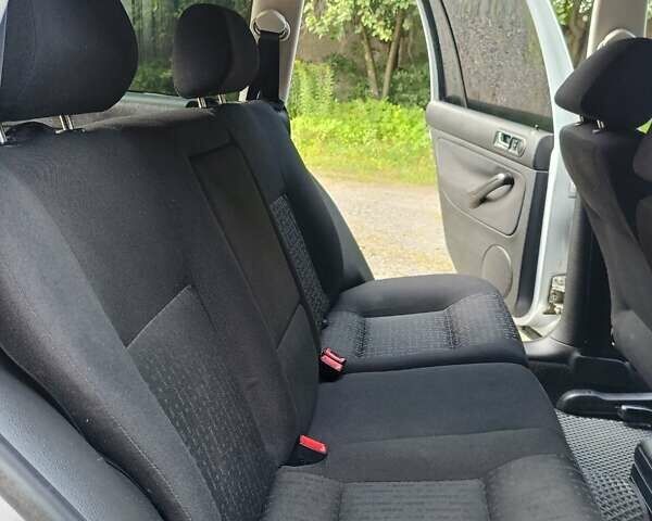 Сірий Фольксваген Гольф, об'ємом двигуна 1.6 л та пробігом 197 тис. км за 4700 $, фото 16 на Automoto.ua