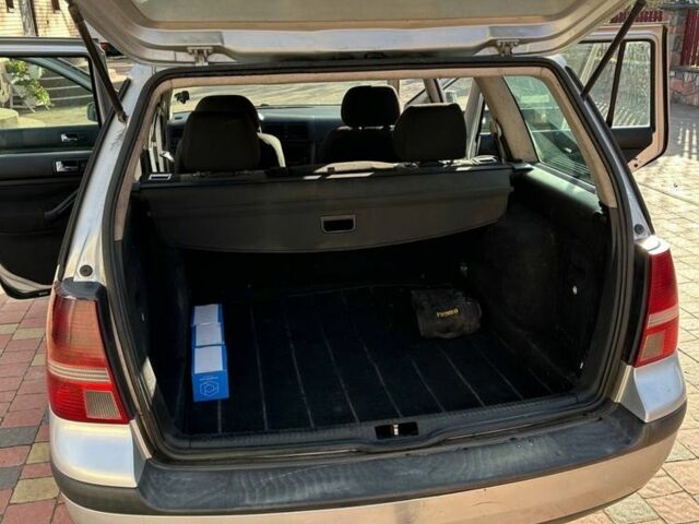 Серый Фольксваген Гольф, объемом двигателя 1.9 л и пробегом 322 тыс. км за 1950 $, фото 2 на Automoto.ua