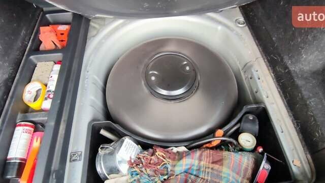 Серый Фольксваген Гольф, объемом двигателя 1.6 л и пробегом 282 тыс. км за 5000 $, фото 7 на Automoto.ua