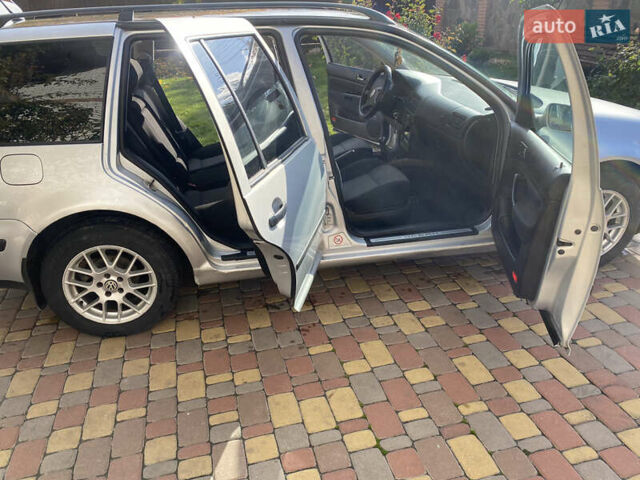 Серый Фольксваген Гольф, объемом двигателя 1.6 л и пробегом 280 тыс. км за 3200 $, фото 25 на Automoto.ua