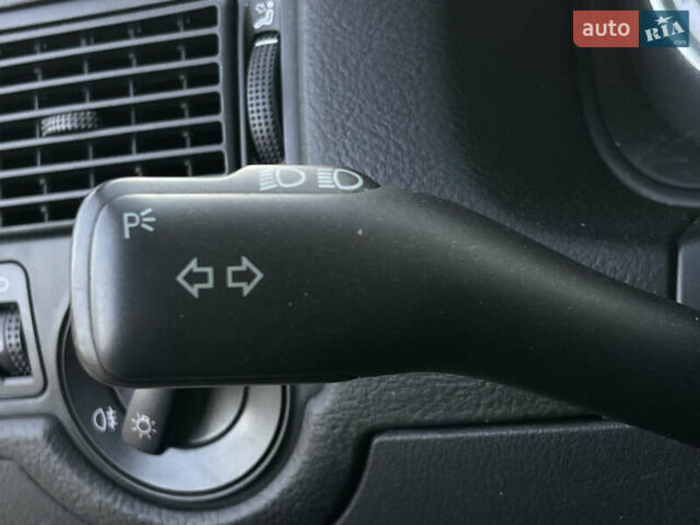 Серый Фольксваген Гольф, объемом двигателя 1.4 л и пробегом 251 тыс. км за 4150 $, фото 70 на Automoto.ua