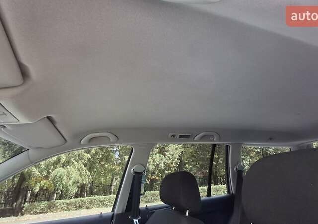 Серый Фольксваген Гольф, объемом двигателя 1.6 л и пробегом 265 тыс. км за 5200 $, фото 15 на Automoto.ua