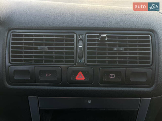 Серый Фольксваген Гольф, объемом двигателя 1.4 л и пробегом 251 тыс. км за 4150 $, фото 72 на Automoto.ua