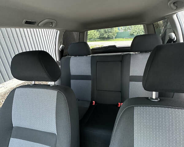 Сірий Фольксваген Гольф, об'ємом двигуна 1.6 л та пробігом 245 тис. км за 4600 $, фото 8 на Automoto.ua