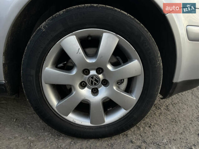 Серый Фольксваген Гольф, объемом двигателя 1.4 л и пробегом 251 тыс. км за 4150 $, фото 87 на Automoto.ua