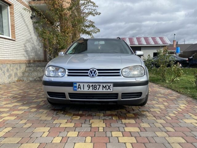 Сірий Фольксваген Гольф, об'ємом двигуна 1.6 л та пробігом 280 тис. км за 3200 $, фото 1 на Automoto.ua