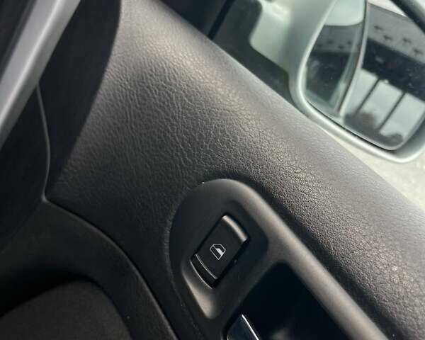 Сірий Фольксваген Гольф, об'ємом двигуна 1.6 л та пробігом 199 тис. км за 5649 $, фото 42 на Automoto.ua