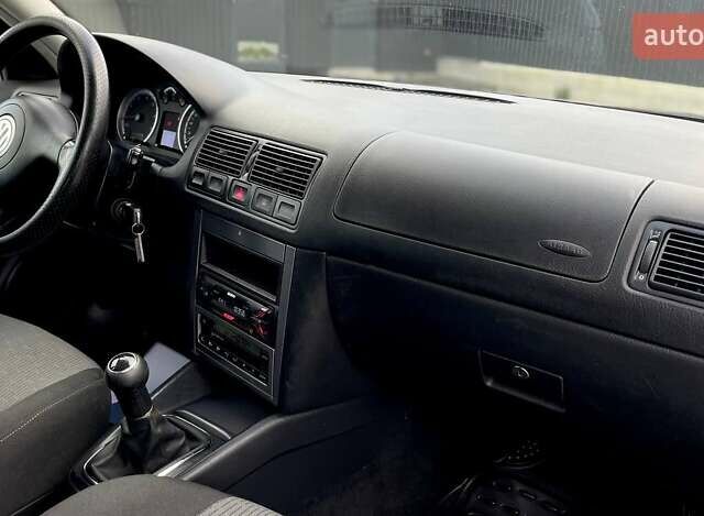 Сірий Фольксваген Гольф, об'ємом двигуна 1.6 л та пробігом 199 тис. км за 5649 $, фото 35 на Automoto.ua