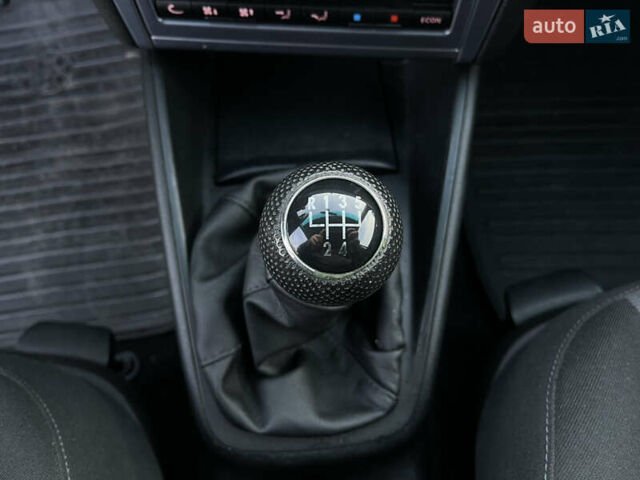 Серый Фольксваген Гольф, объемом двигателя 1.4 л и пробегом 251 тыс. км за 4150 $, фото 76 на Automoto.ua