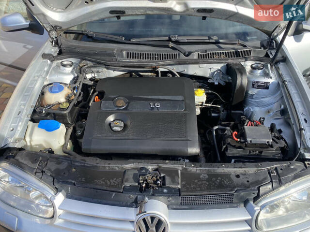 Серый Фольксваген Гольф, объемом двигателя 1.6 л и пробегом 280 тыс. км за 3200 $, фото 23 на Automoto.ua