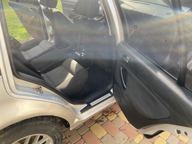 Сірий Фольксваген Гольф, об'ємом двигуна 1.6 л та пробігом 280 тис. км за 3200 $, фото 16 на Automoto.ua