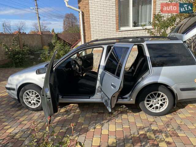 Серый Фольксваген Гольф, объемом двигателя 1.6 л и пробегом 280 тыс. км за 3200 $, фото 21 на Automoto.ua