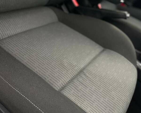 Сірий Фольксваген Гольф, об'ємом двигуна 1.6 л та пробігом 199 тис. км за 5649 $, фото 25 на Automoto.ua